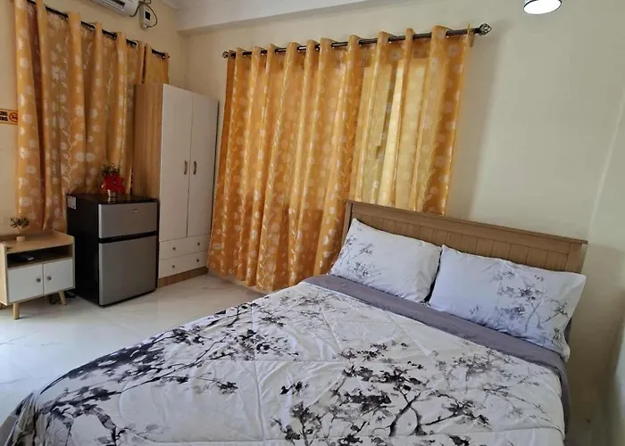 Guest #1 Terrace, Rooftop, Netflix, Wifi Accommodatie bij particulieren Compostela (Cebu)